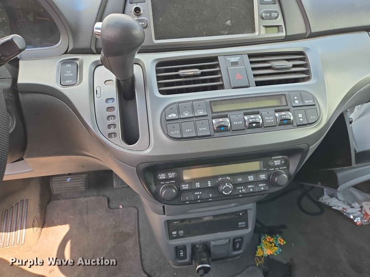 image for item ER1704 2005 Honda Odyssey van