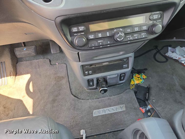 image for item ER1704 2005 Honda Odyssey van