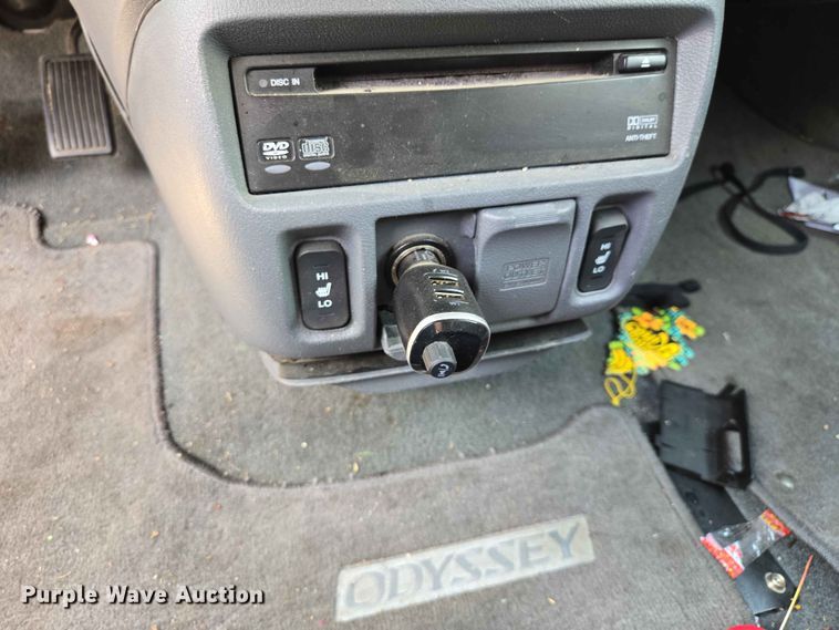 image for item ER1704 2005 Honda Odyssey van