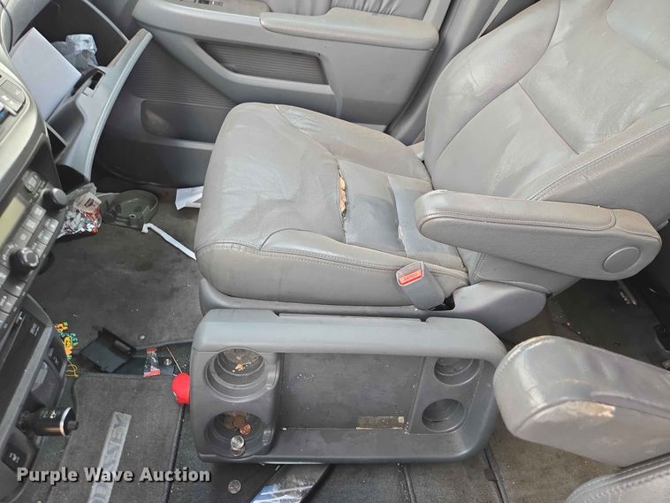 image for item ER1704 2005 Honda Odyssey van