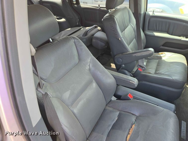 image for item ER1704 2005 Honda Odyssey van