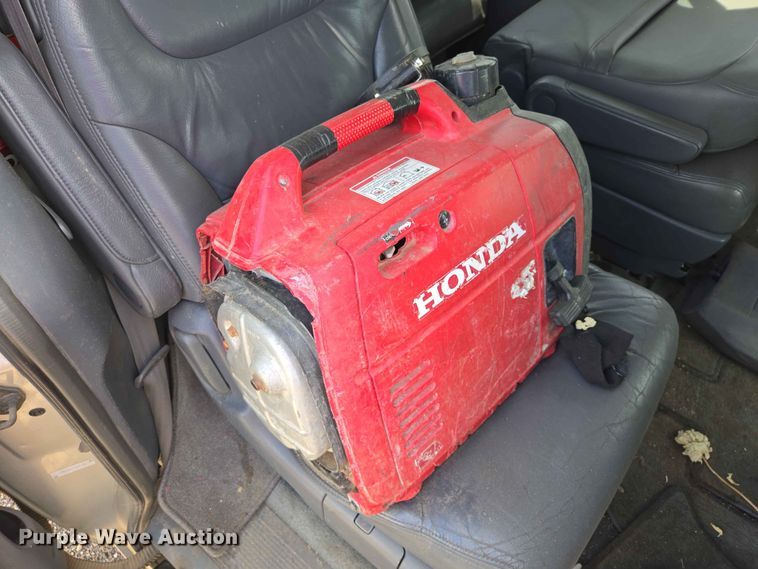 image for item ER1704 2005 Honda Odyssey van