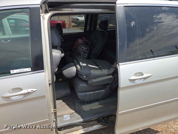 image for item ER1704 2005 Honda Odyssey van