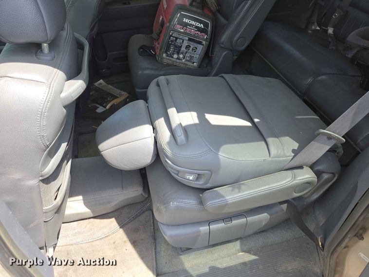 image for item ER1704 2005 Honda Odyssey van