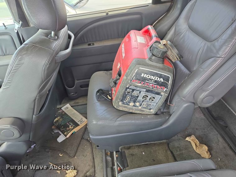 image for item ER1704 2005 Honda Odyssey van