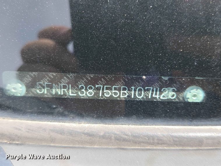 image for item ER1704 2005 Honda Odyssey van