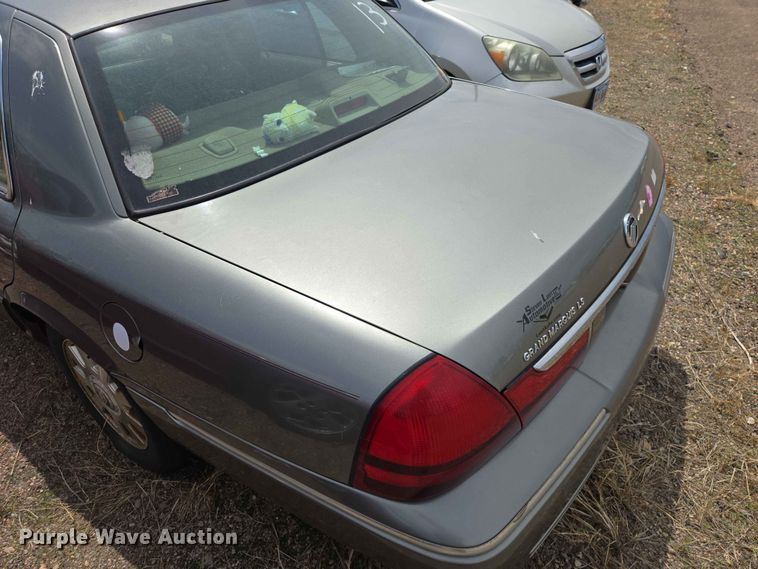 image for item ER1705 2004 Mercury Grand Marquis 