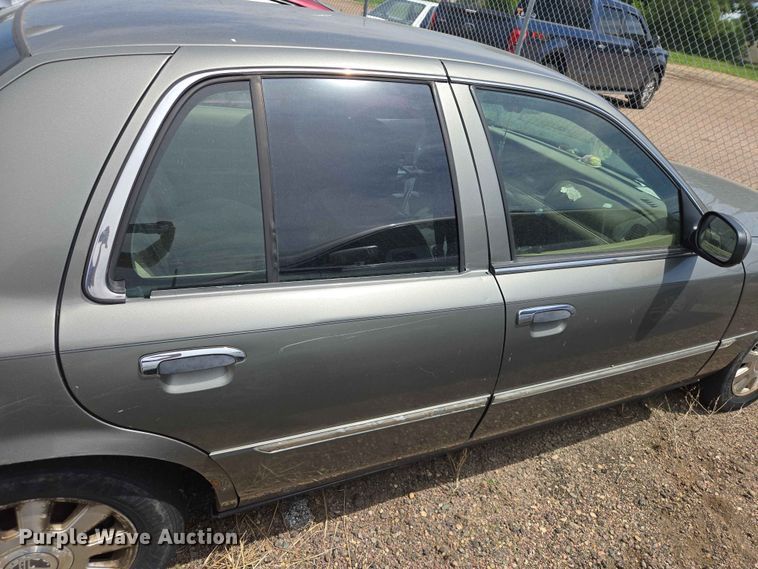 image for item ER1705 2004 Mercury Grand Marquis 