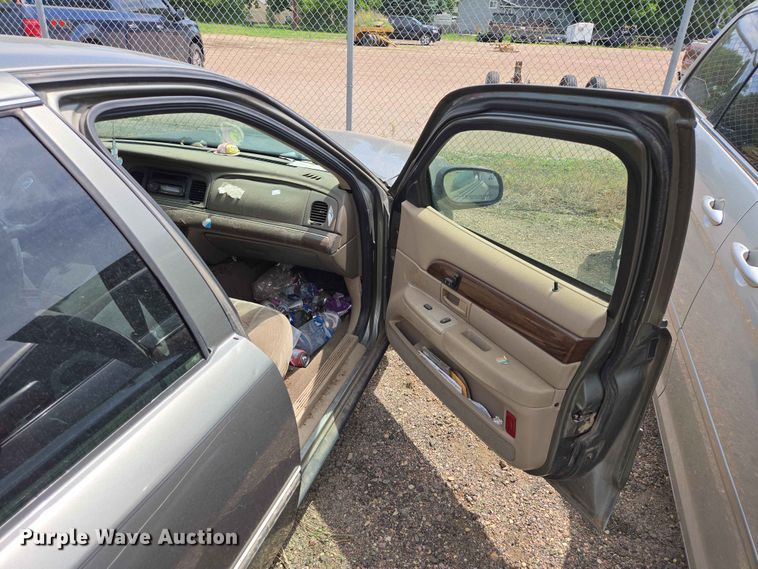 image for item ER1705 2004 Mercury Grand Marquis 
