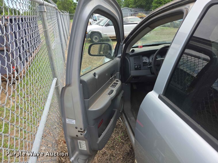 image for item ER1706 2005 Dodge Durango SUV