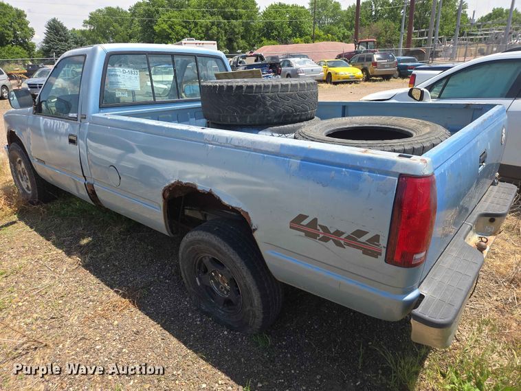 image for item ER1713 1991 Chevrolet K1500 pickup truck