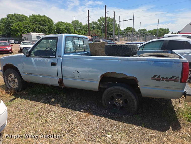 image for item ER1713 1991 Chevrolet K1500 pickup truck