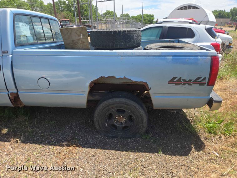 image for item ER1713 1991 Chevrolet K1500 pickup truck