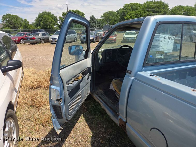 image for item ER1713 1991 Chevrolet K1500 pickup truck