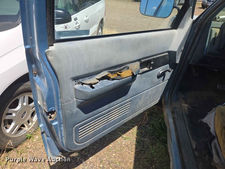 image for item ER1713 1991 Chevrolet K1500 pickup truck