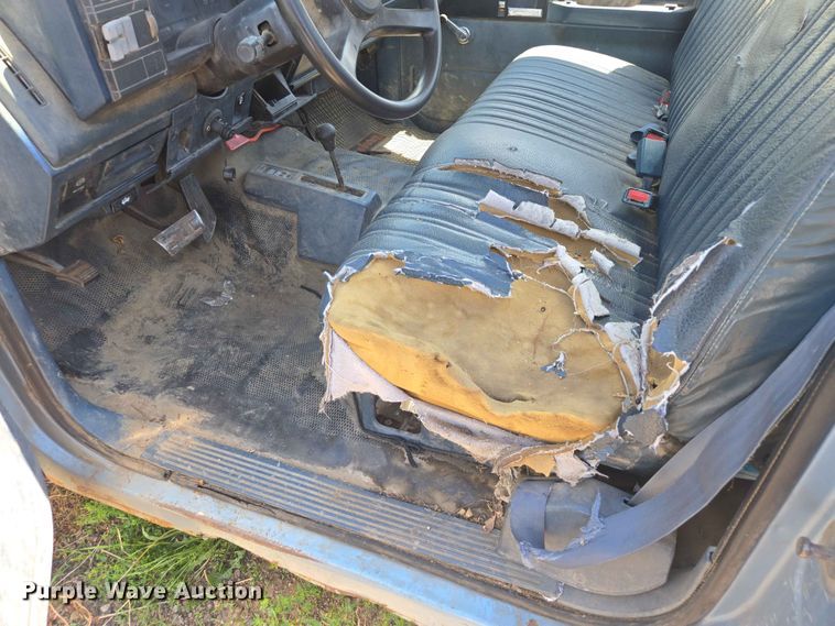 image for item ER1713 1991 Chevrolet K1500 pickup truck