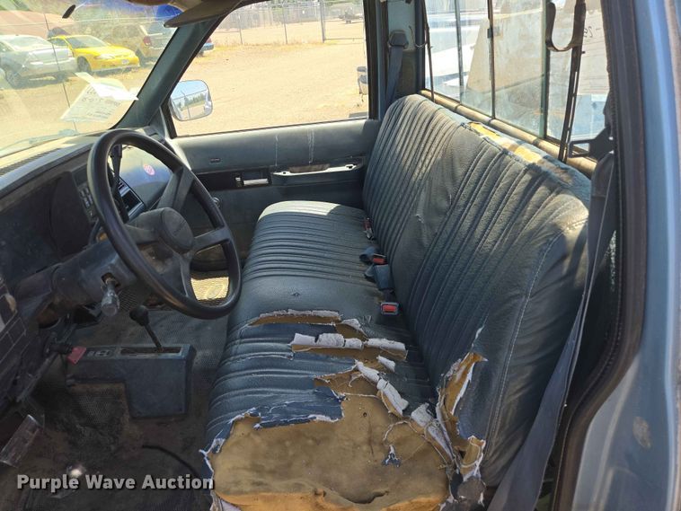 image for item ER1713 1991 Chevrolet K1500 pickup truck