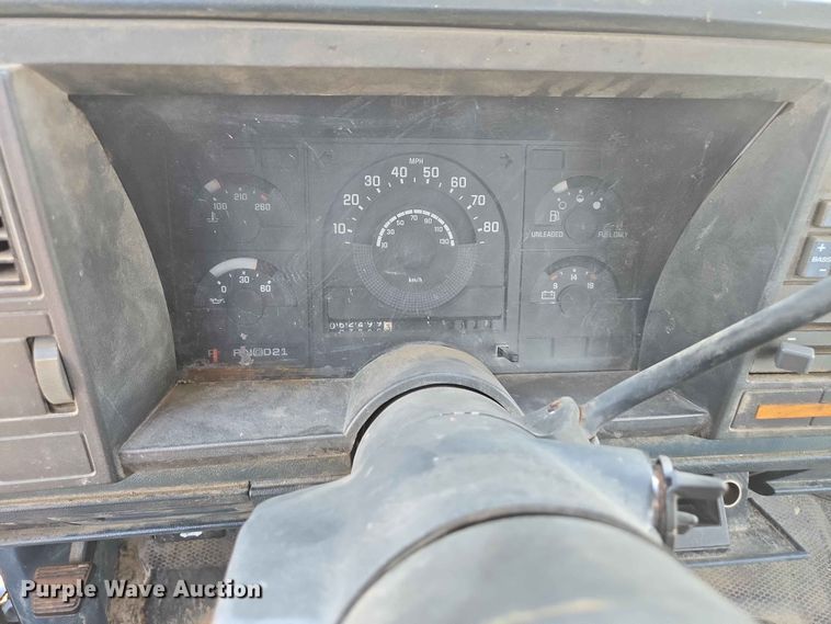 image for item ER1713 1991 Chevrolet K1500 pickup truck