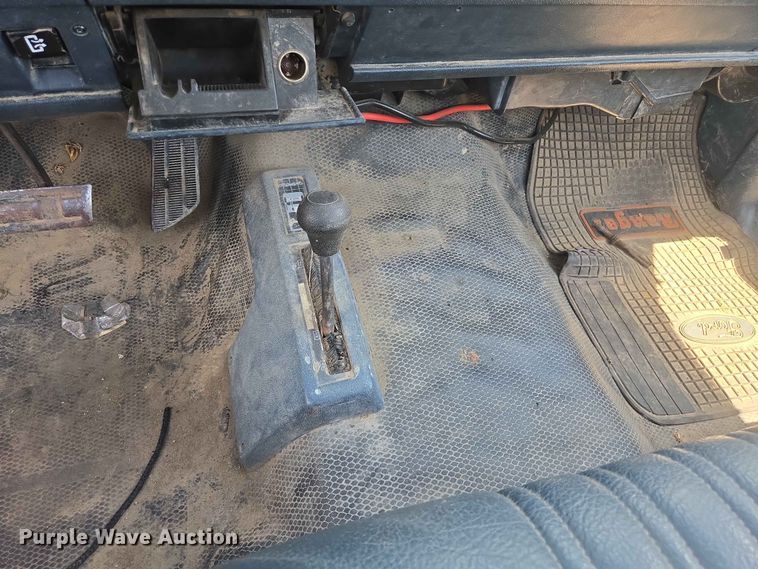 image for item ER1713 1991 Chevrolet K1500 pickup truck