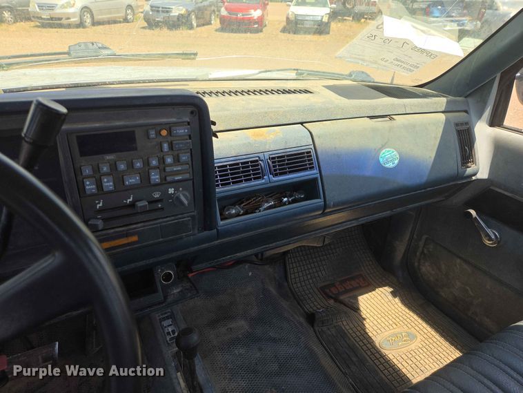 image for item ER1713 1991 Chevrolet K1500 pickup truck