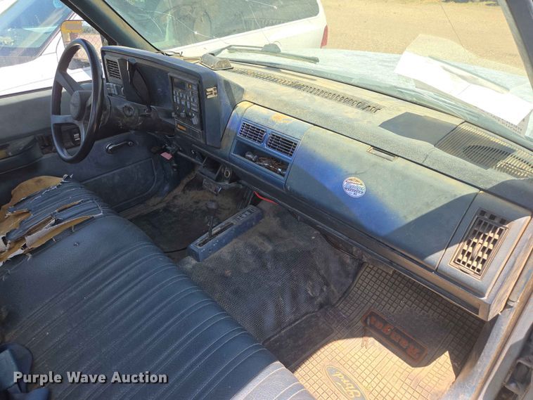 image for item ER1713 1991 Chevrolet K1500 pickup truck