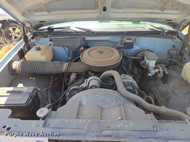 image for item ER1713 1991 Chevrolet K1500 pickup truck