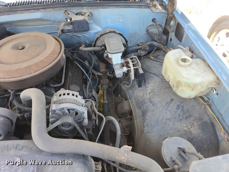 image for item ER1713 1991 Chevrolet K1500 pickup truck