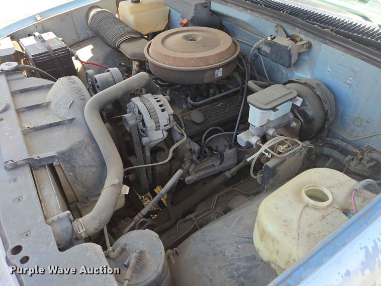 image for item ER1713 1991 Chevrolet K1500 pickup truck