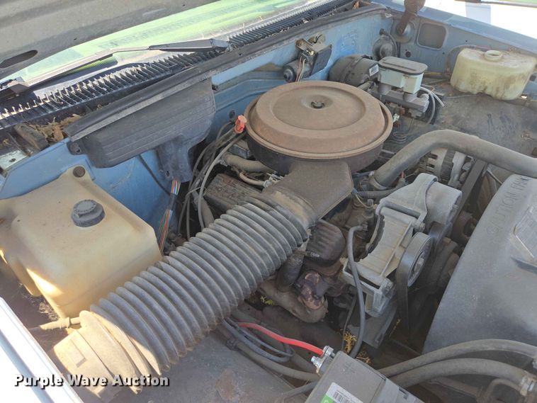 image for item ER1713 1991 Chevrolet K1500 pickup truck