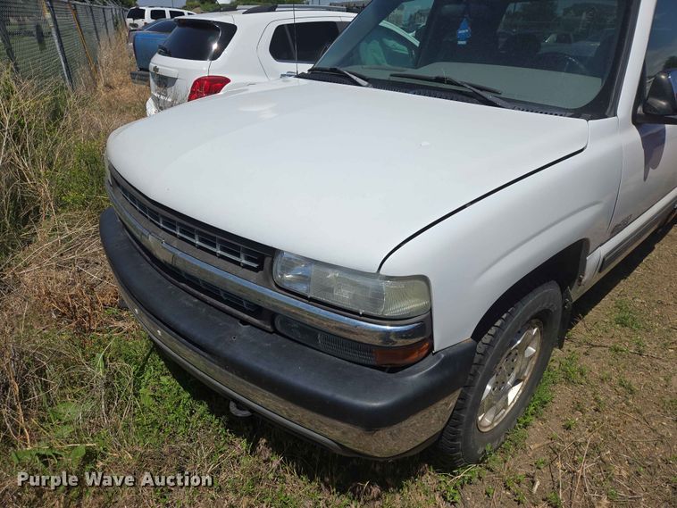 image for item ER1714 1999 Chevrolet Silverado 1500 Ext. Cab pickup truck