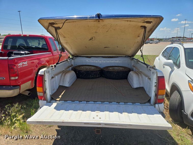 image for item ER1714 1999 Chevrolet Silverado 1500 Ext. Cab pickup truck