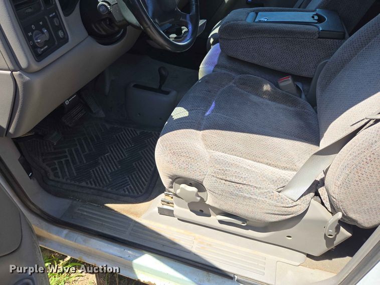 image for item ER1714 1999 Chevrolet Silverado 1500 Ext. Cab pickup truck