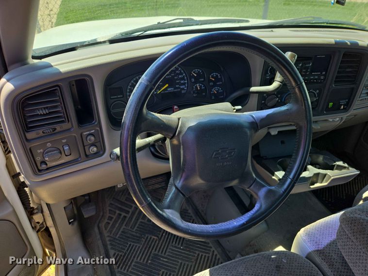 image for item ER1714 1999 Chevrolet Silverado 1500 Ext. Cab pickup truck