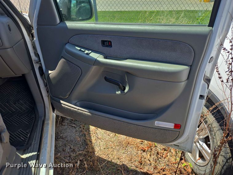 image for item ER1714 1999 Chevrolet Silverado 1500 Ext. Cab pickup truck