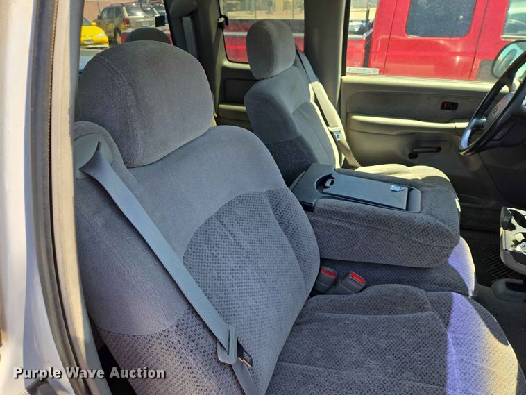 image for item ER1714 1999 Chevrolet Silverado 1500 Ext. Cab pickup truck