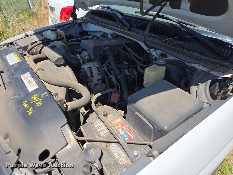 image for item ER1714 1999 Chevrolet Silverado 1500 Ext. Cab pickup truck