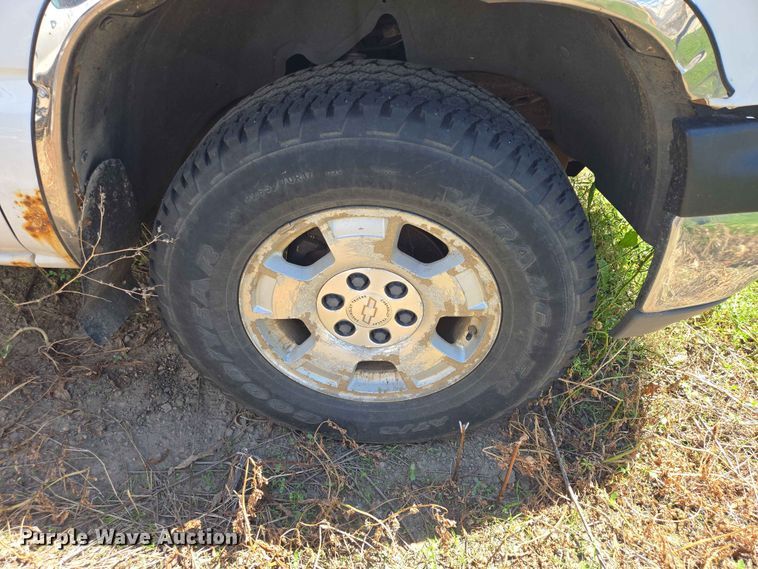 image for item ER1714 1999 Chevrolet Silverado 1500 Ext. Cab pickup truck