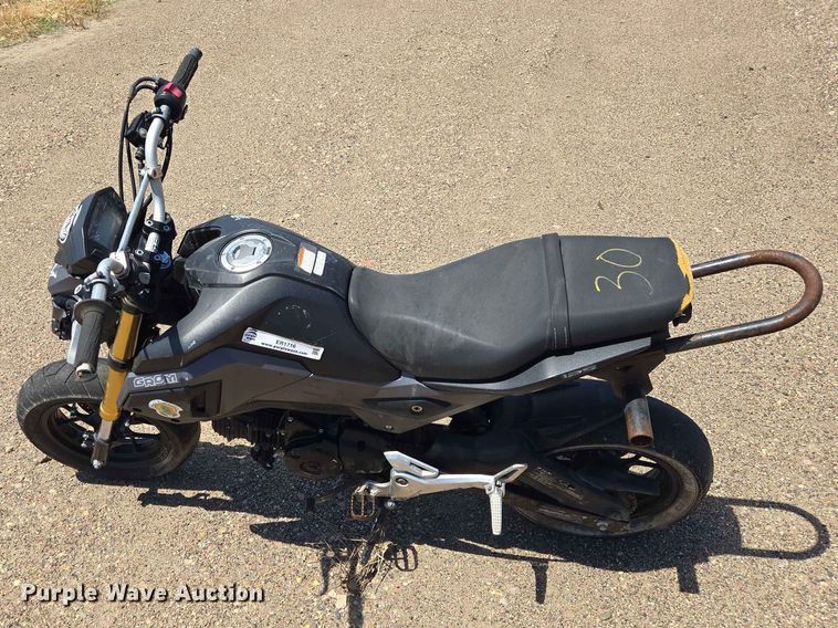 image for item ER1716 2017 Honda Grom 125 motorcycle