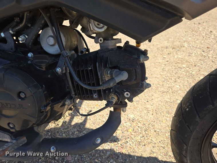 image for item ER1716 2017 Honda Grom 125 motorcycle