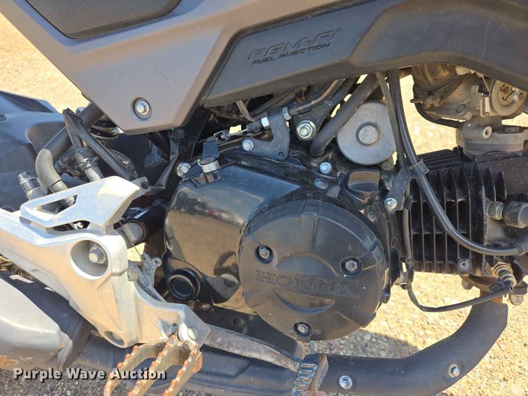 image for item ER1716 2017 Honda Grom 125 motorcycle