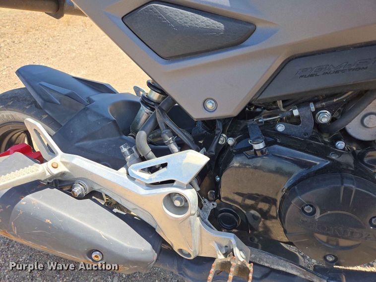image for item ER1716 2017 Honda Grom 125 motorcycle