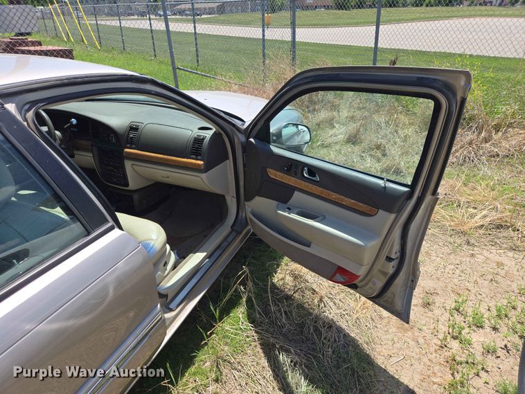 image for item ER1717 2000 Lincoln Continental 