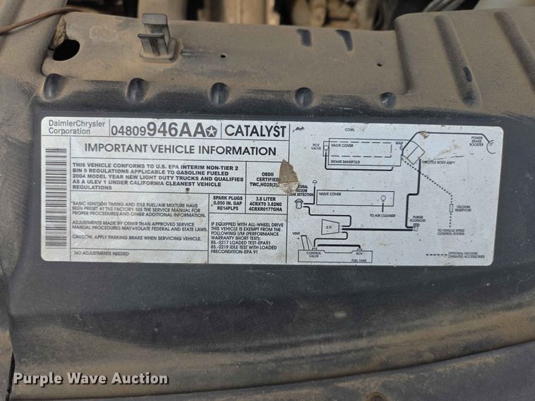 image for item ER1718 2004 Chrysler Town And Country van
