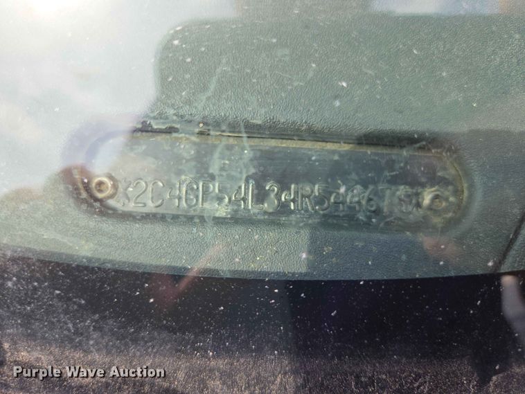 image for item ER1718 2004 Chrysler Town And Country van