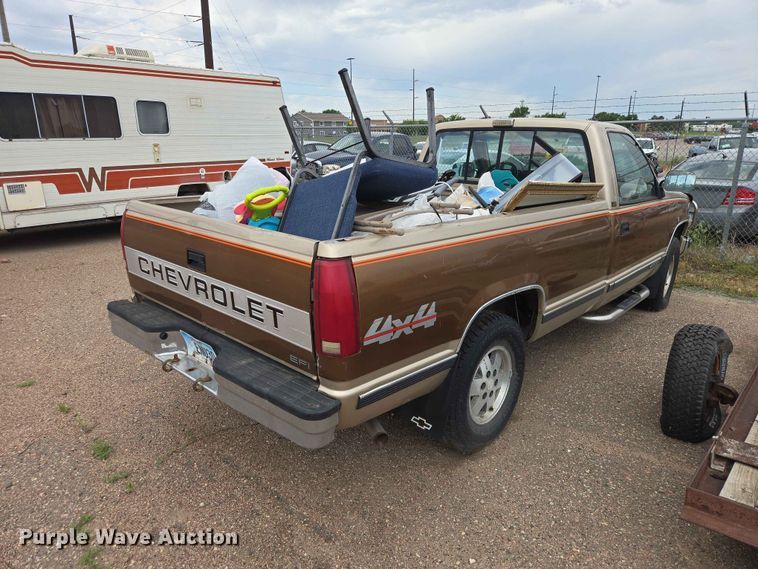 image for item ER1720 1990 Chevrolet K1500 pickup truck