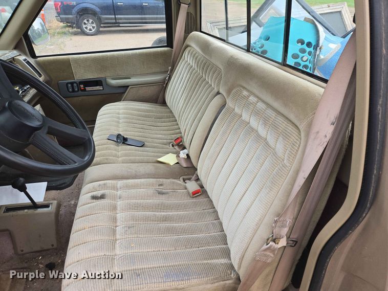 image for item ER1720 1990 Chevrolet K1500 pickup truck