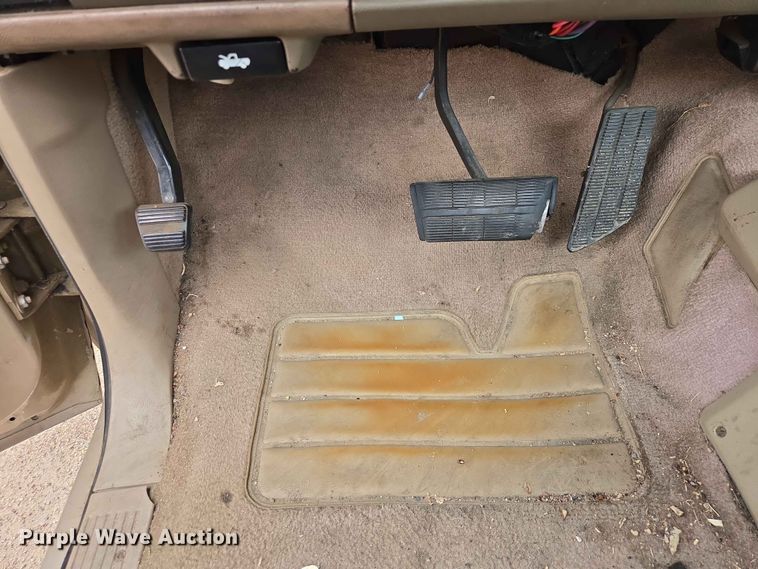image for item ER1720 1990 Chevrolet K1500 pickup truck