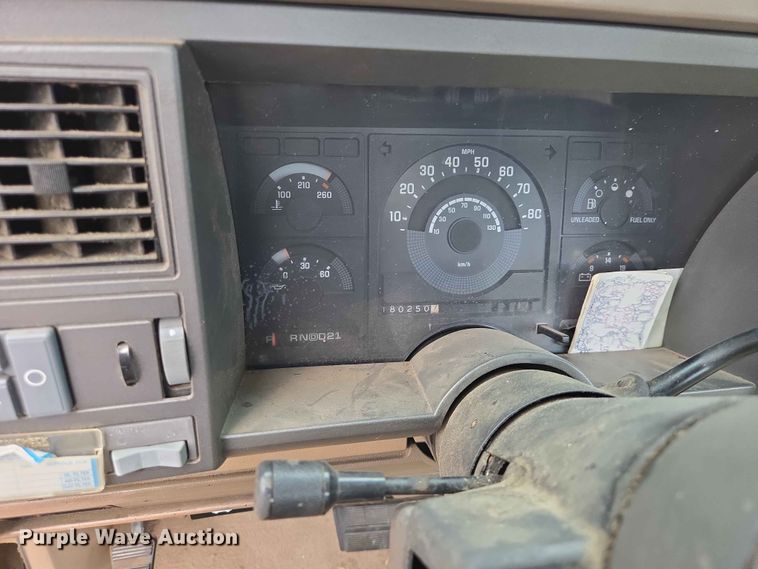image for item ER1720 1990 Chevrolet K1500 pickup truck