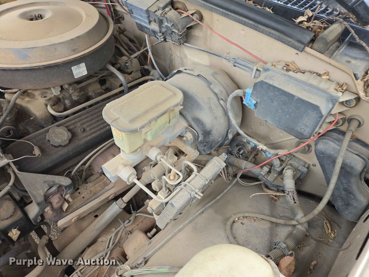 image for item ER1720 1990 Chevrolet K1500 pickup truck