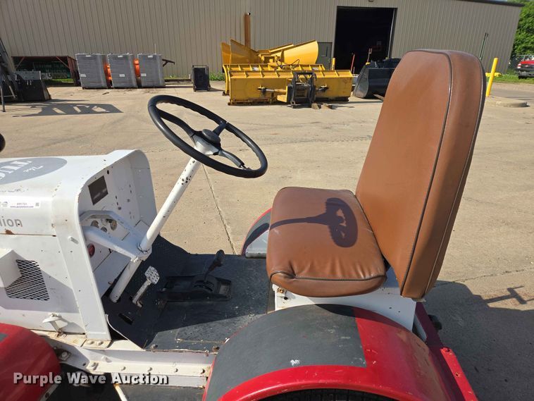 image for item ER1721 Clarktor Clarktor-21 baggage tug